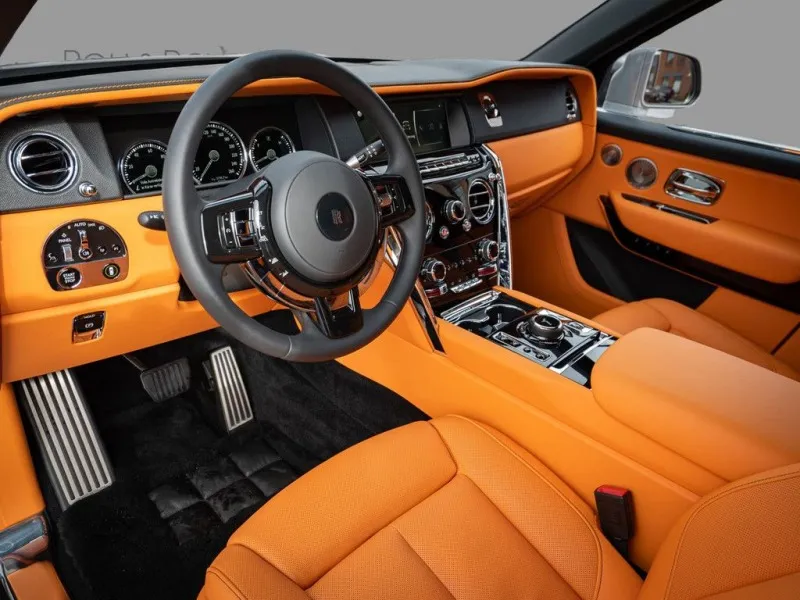 Rolls-Royce Cullinan =Shootgin Star Roof= Bespoke Interior Гаранция Image 7